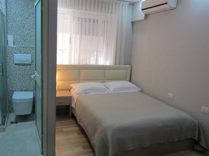 Freddy'S Hotel Hotel Tirana