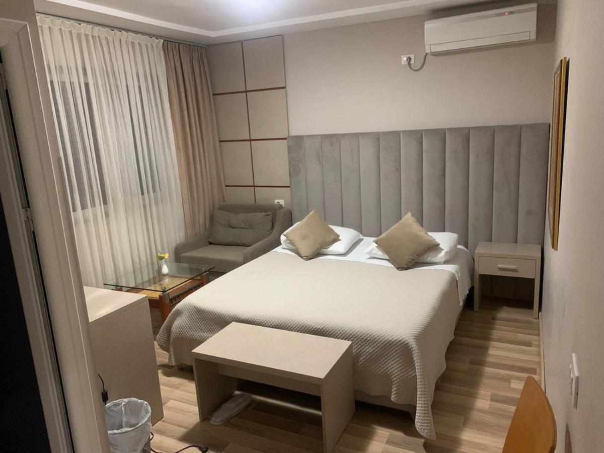 Hotel Freddy'S Hotel Tirana
