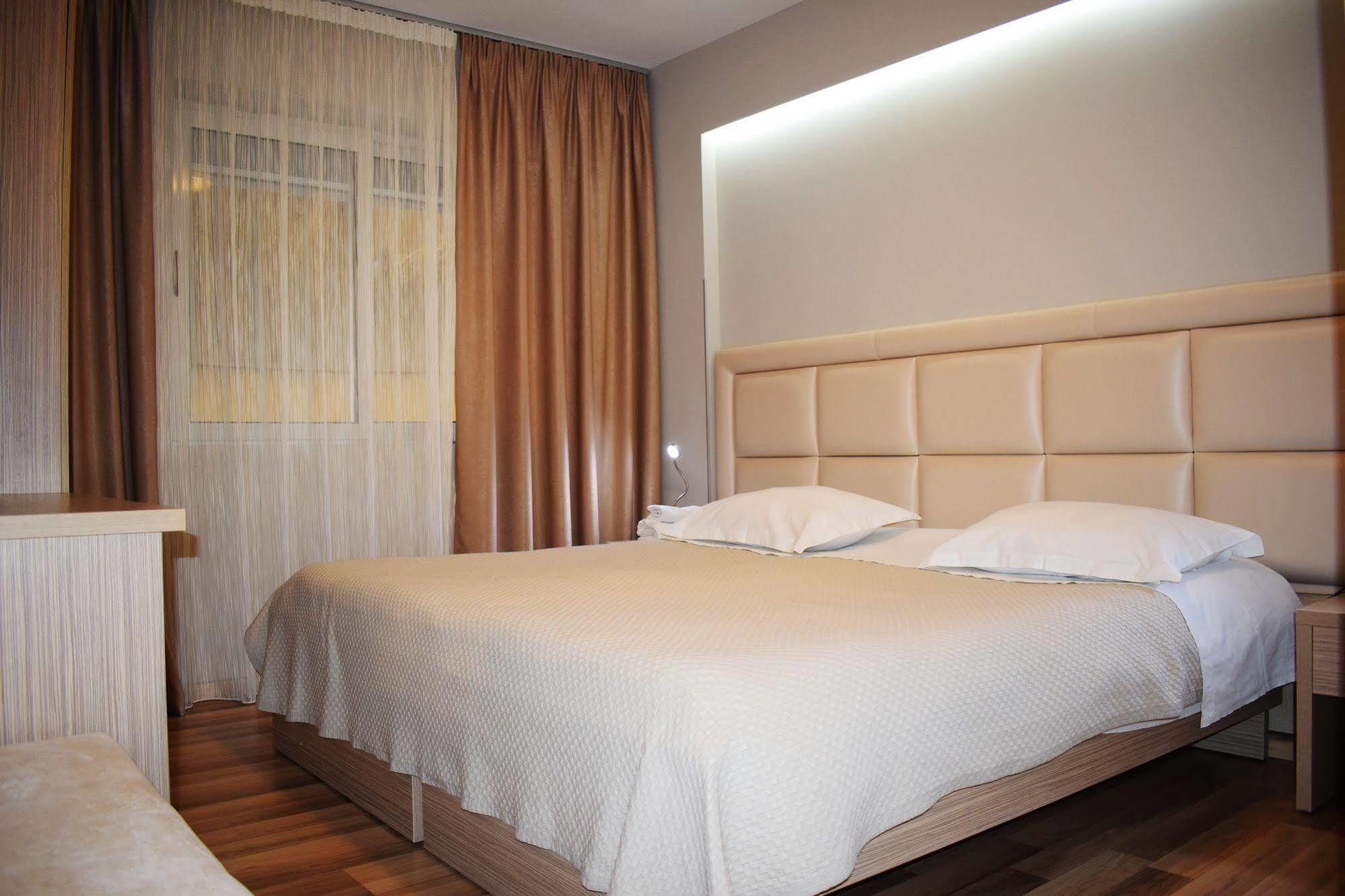Freddy'S Hotel Hotel 3*